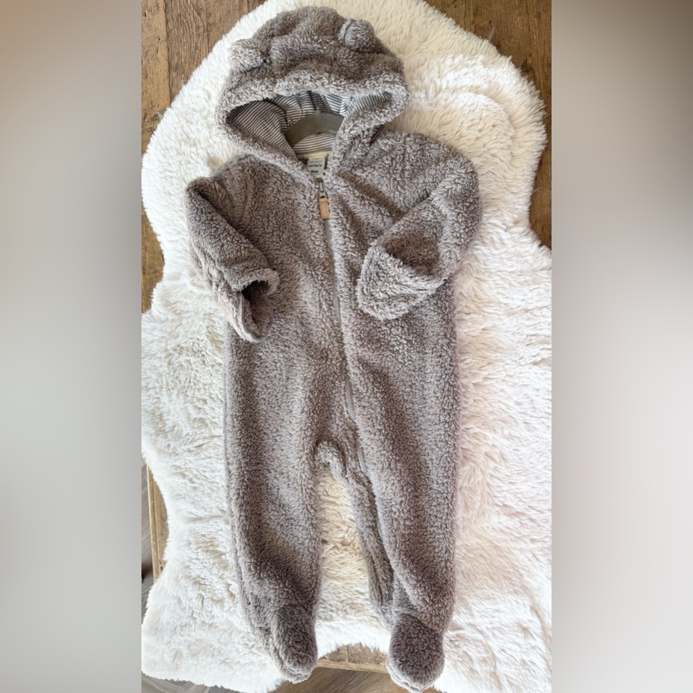 Carter’s Sherpa Hooded Long Sleeve Bodysuit 9 months